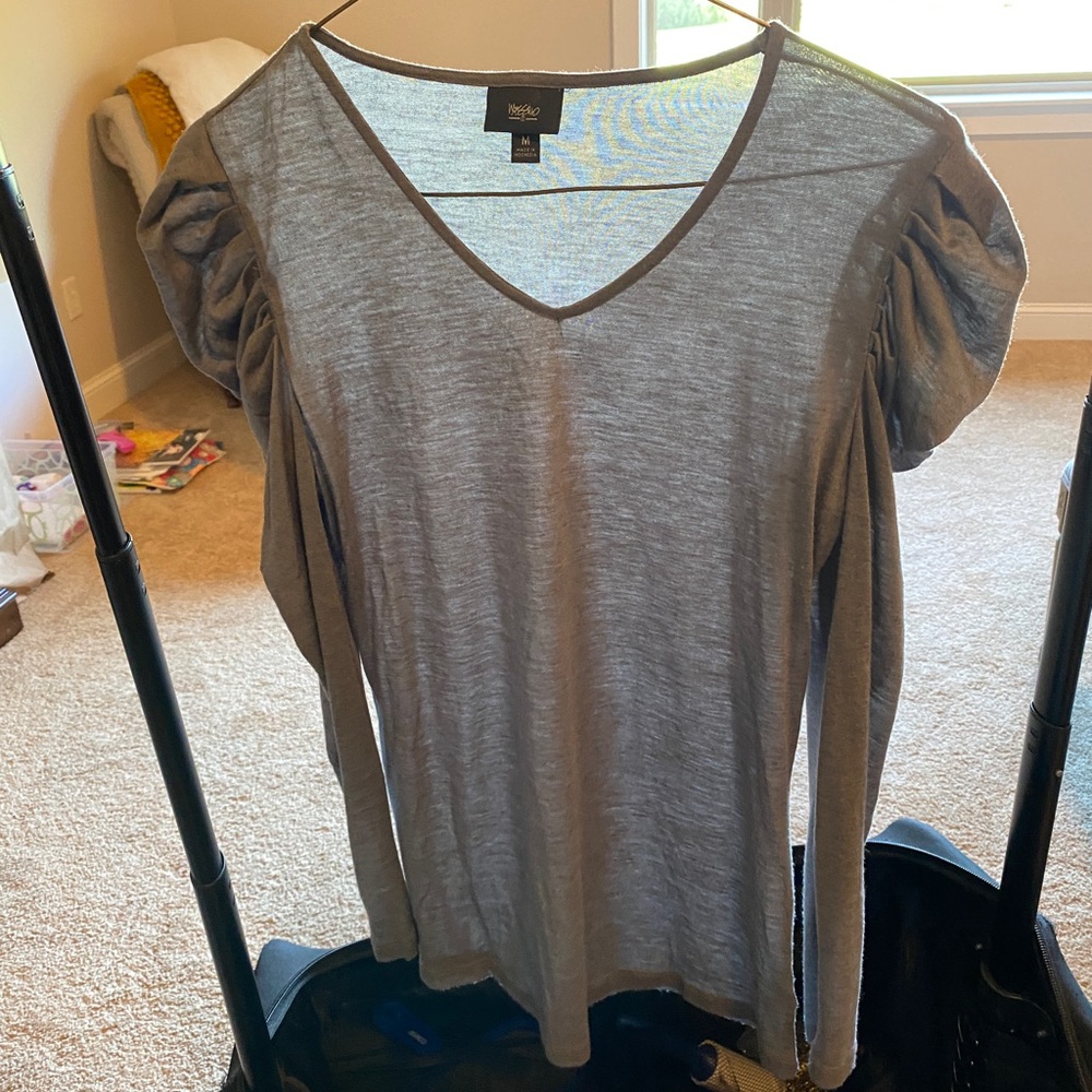 Mossimo size med long sleeve, puff sleeve.